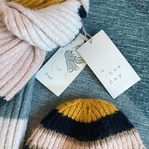 NWT A New Day Drapey Scarf & Hat - Picture 4 of 5